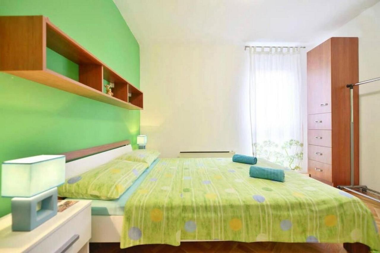 Apartment Vicko Omiš Eksteriør billede
