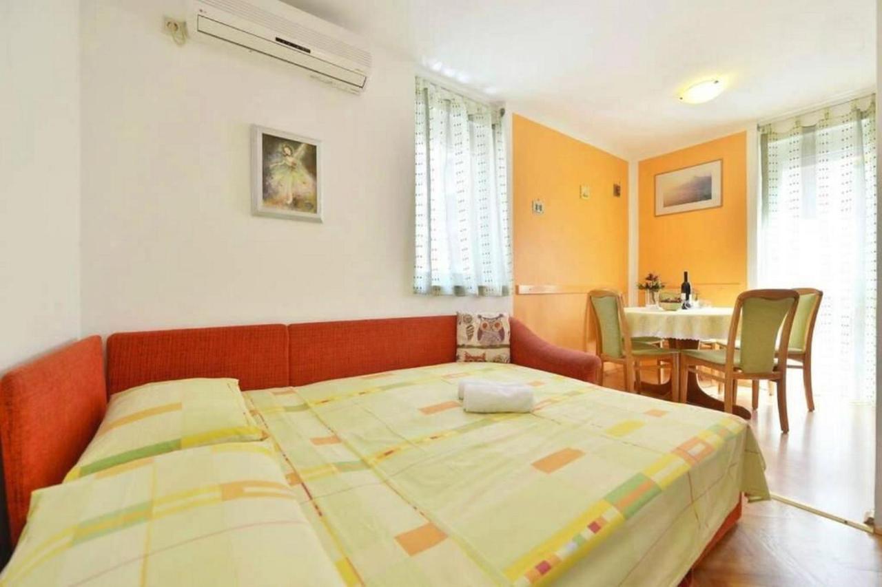 Apartment Vicko Omiš Eksteriør billede