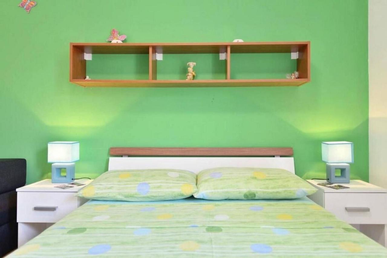 Apartment Vicko Omiš Eksteriør billede